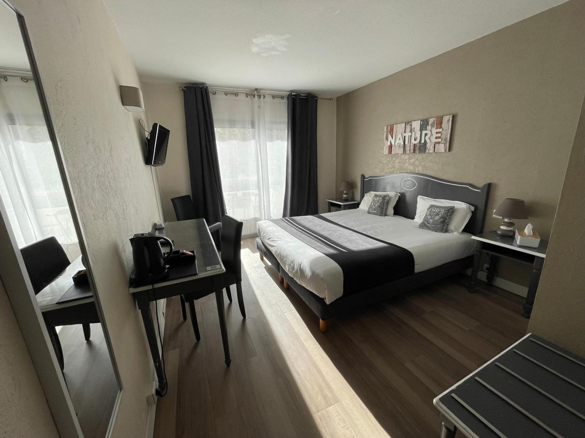 Le Floreal Hotel 3*