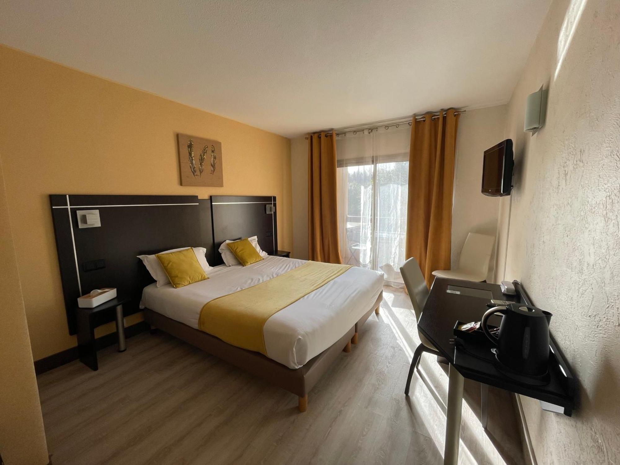 Le Floréal Hotel 3*